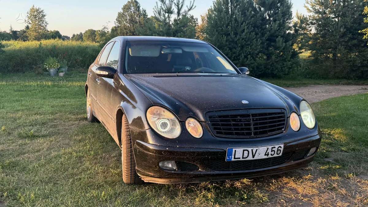 Mercedes-Benz E320
