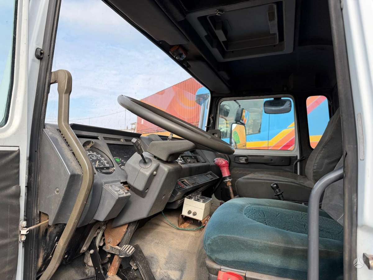 Renault G260, autocisternos