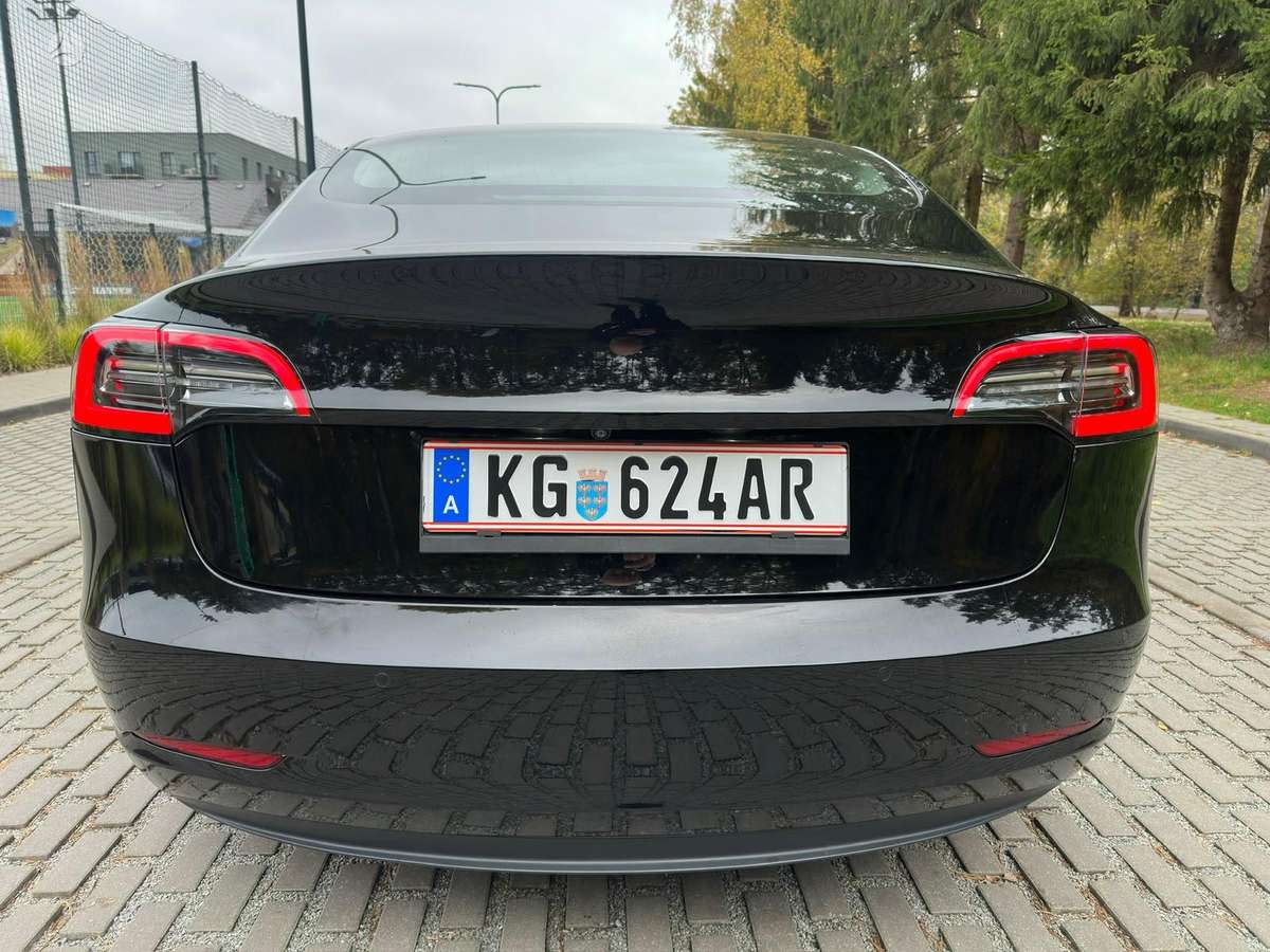 Tesla Model 3, 81 кВт·ч, Хэтчбек