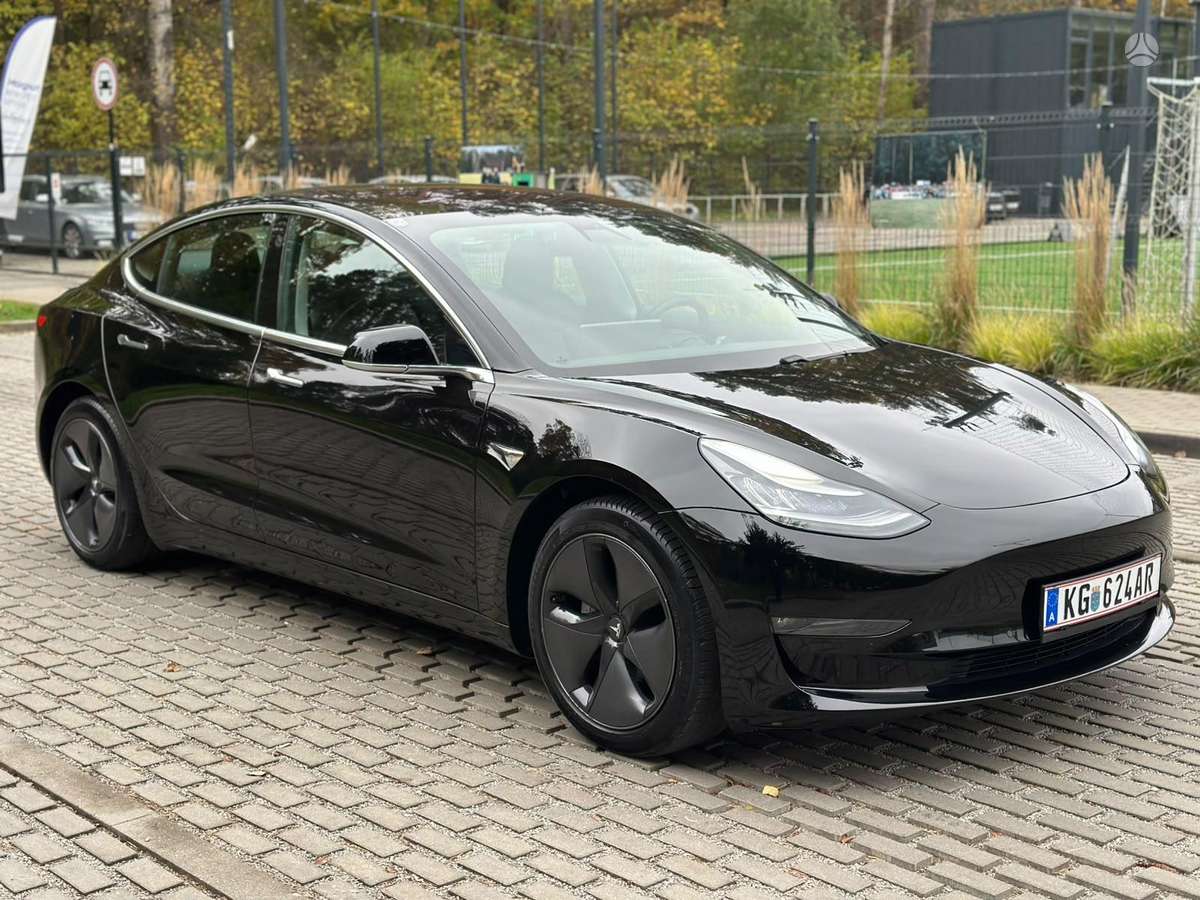 Tesla Model 3, 81 kWh, hatchback