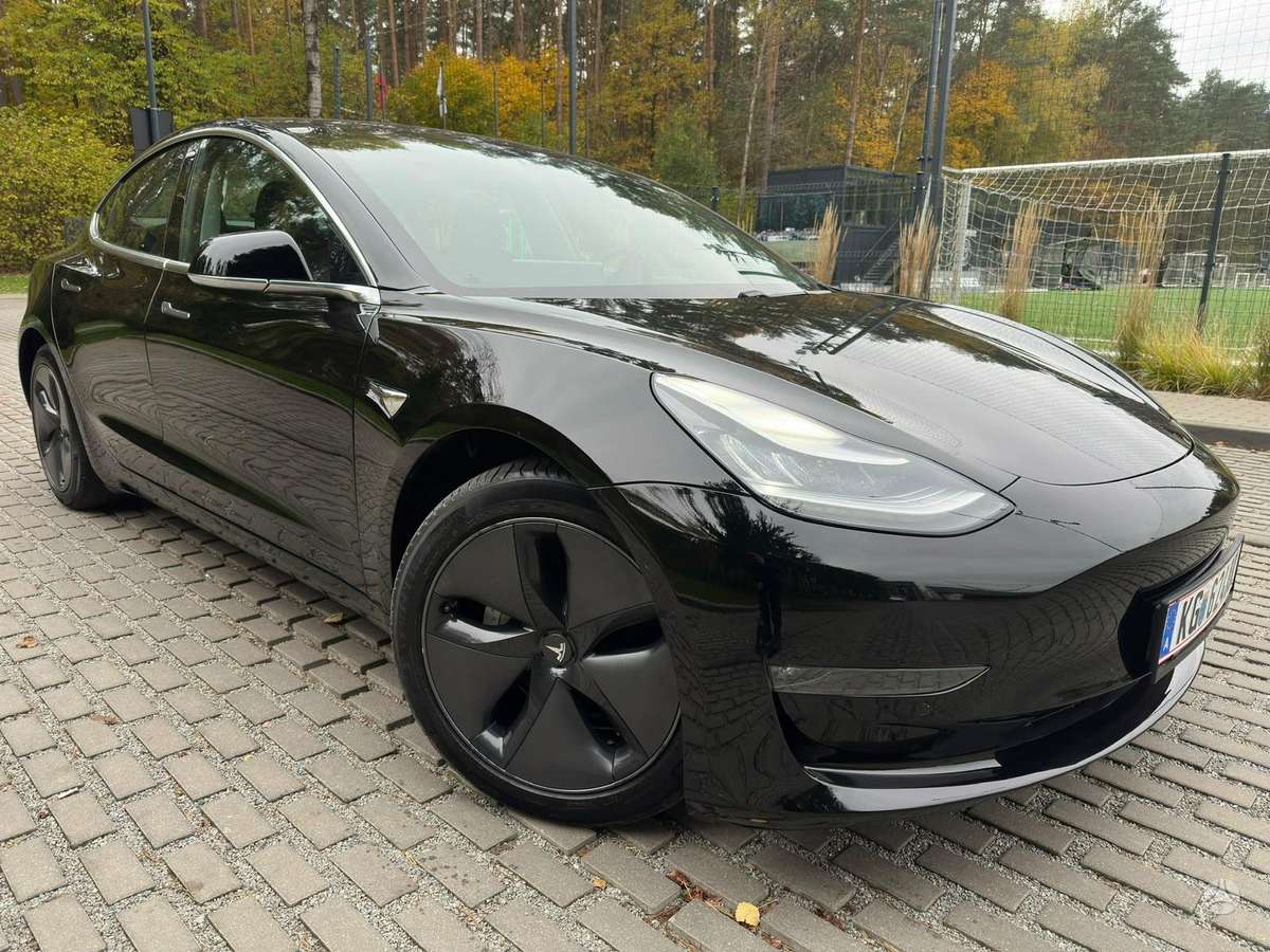 Tesla Model 3, 81 кВт·ч, Хэтчбек