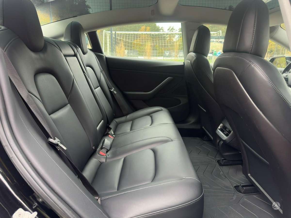 Tesla Model 3, 81 кВт·ч, Хэтчбек
