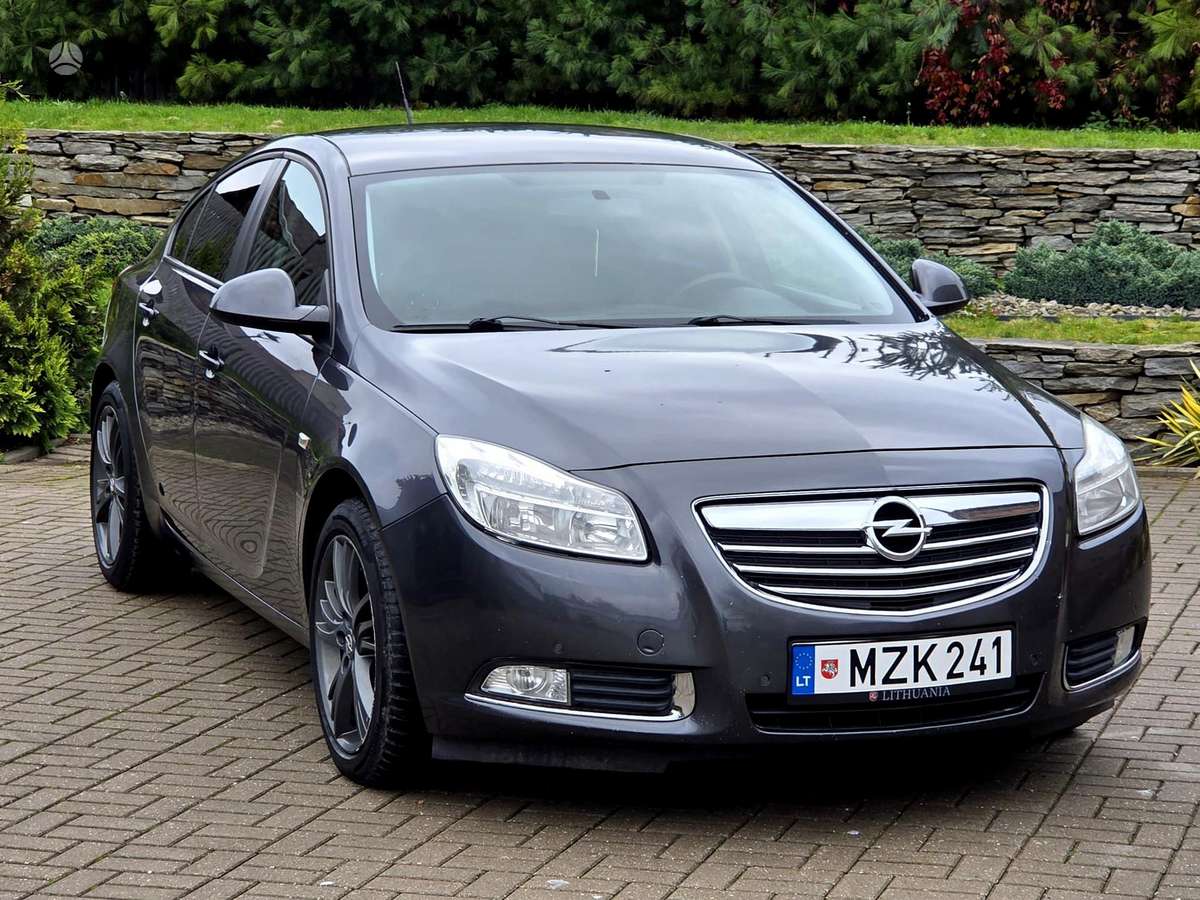 Opel Insignia, 2.0 l., Хэтчбек