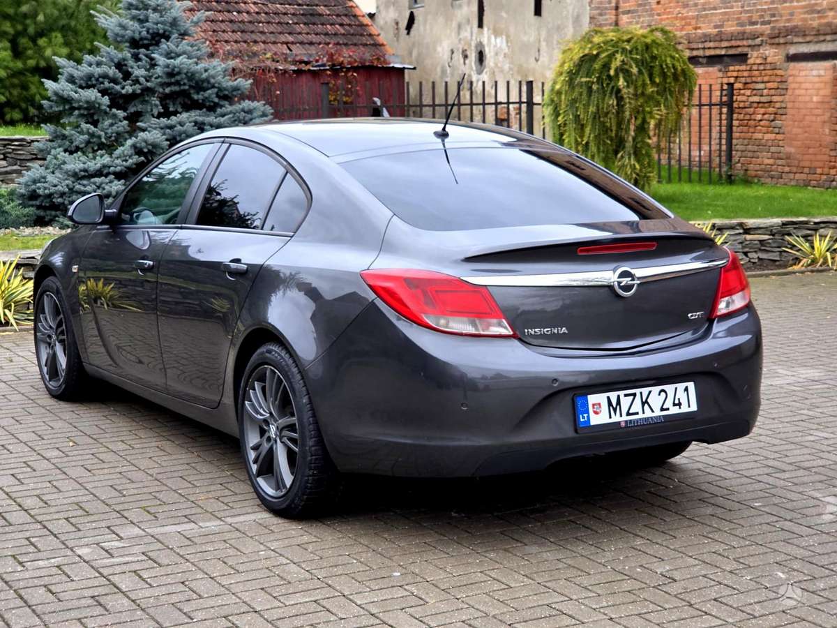 Opel Insignia, 2.0 l., Хэтчбек