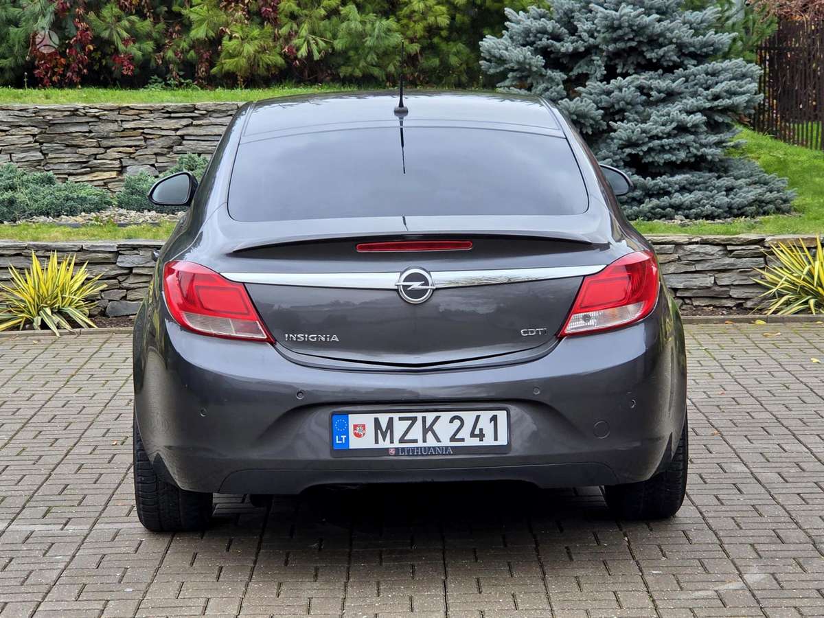 Opel Insignia, 2.0 l., Хэтчбек