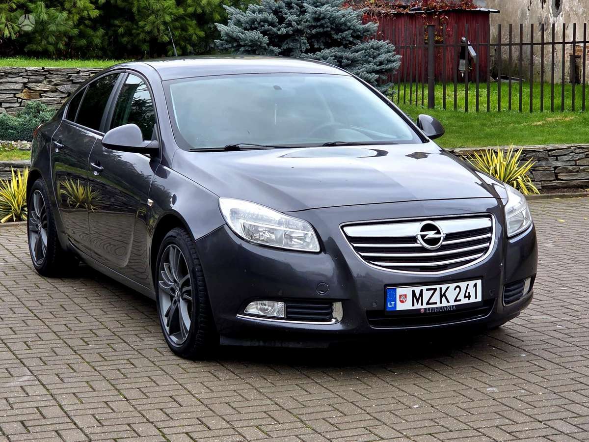 Opel Insignia, 2.0 l., Хэтчбек