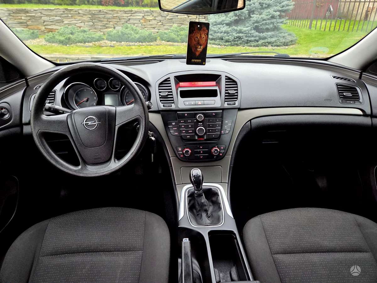 Opel Insignia, 2.0 l., Хэтчбек