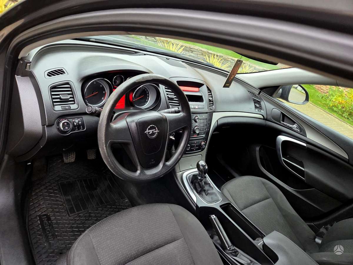 Opel Insignia, 2.0 l., Хэтчбек