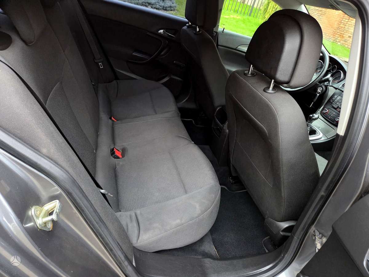 Opel Insignia, 2.0 l., Хэтчбек