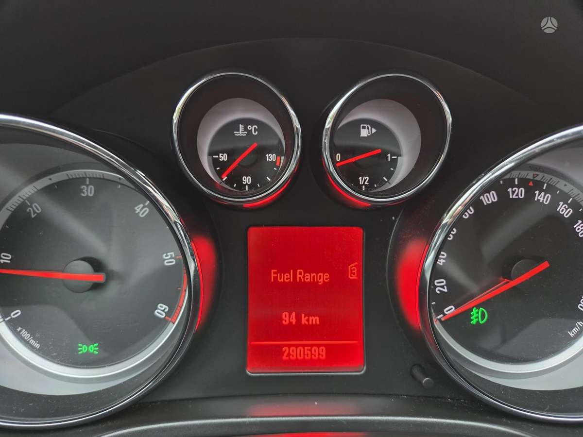 Opel Insignia, 2.0 l., Хэтчбек