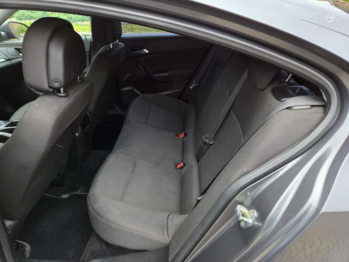 Opel Insignia, 2.0 l., Хэтчбек