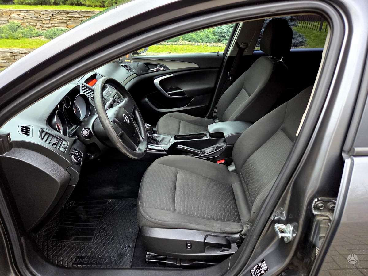 Opel Insignia, 2.0 l., Хэтчбек