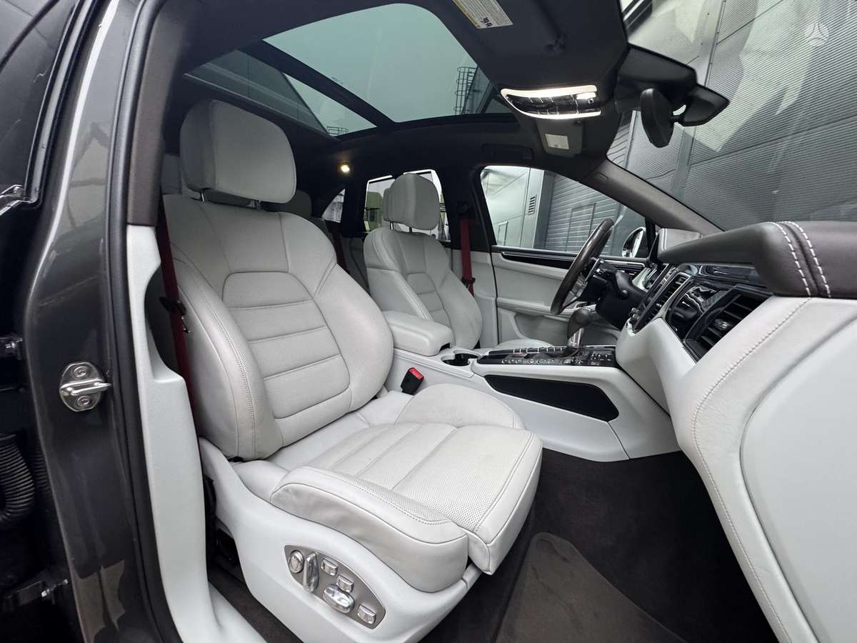 Porsche Macan, 3.0 l., Внедорожник / Кроссовер