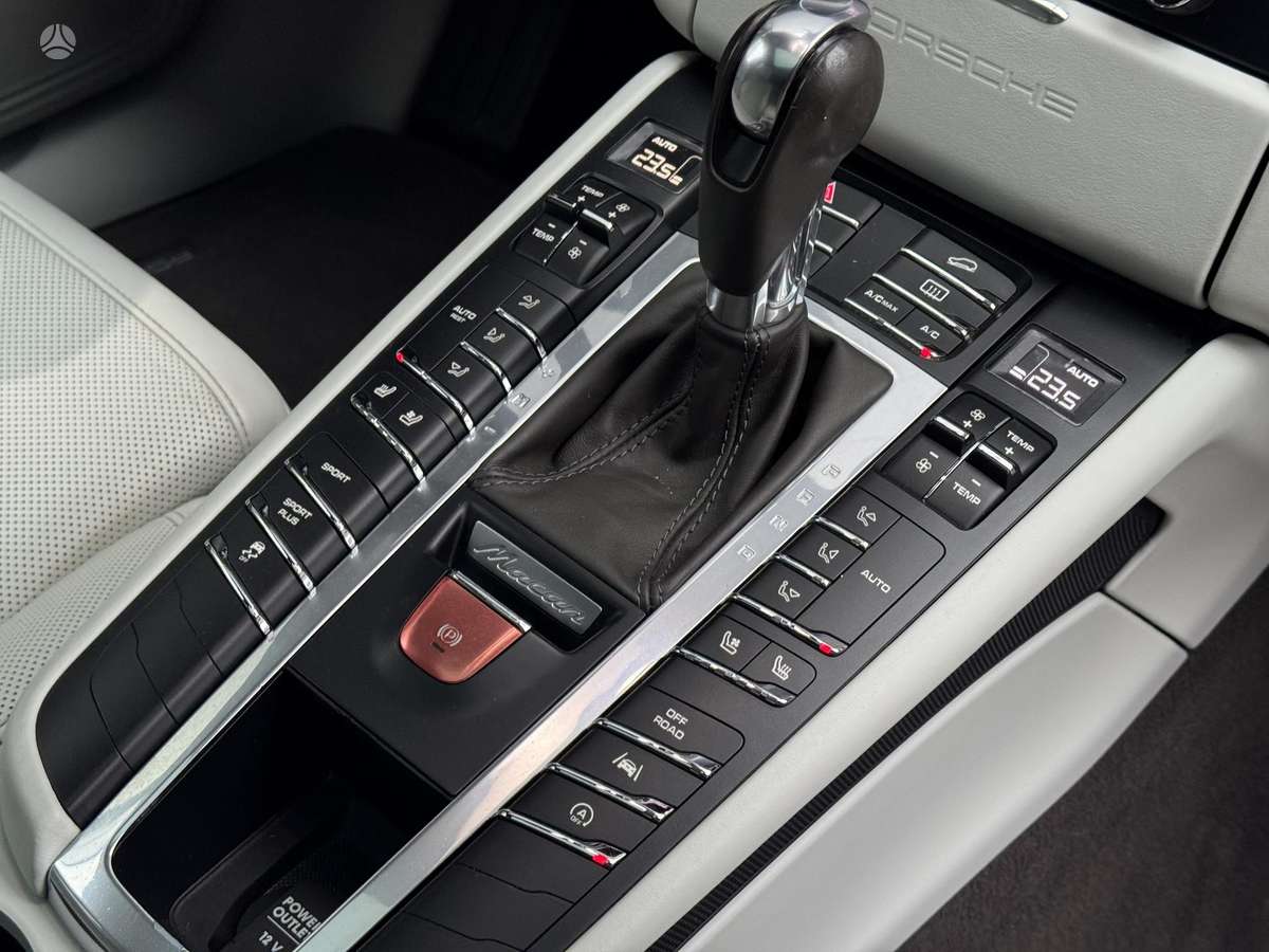 Porsche Macan, 3.0 l., Внедорожник / Кроссовер