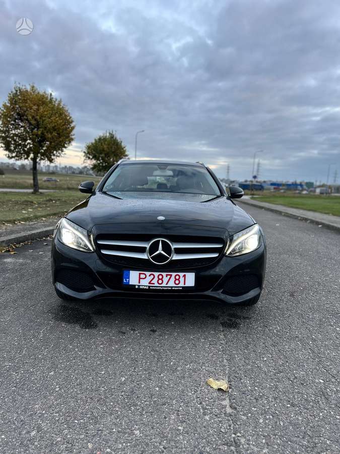 Mercedes-Benz C220
