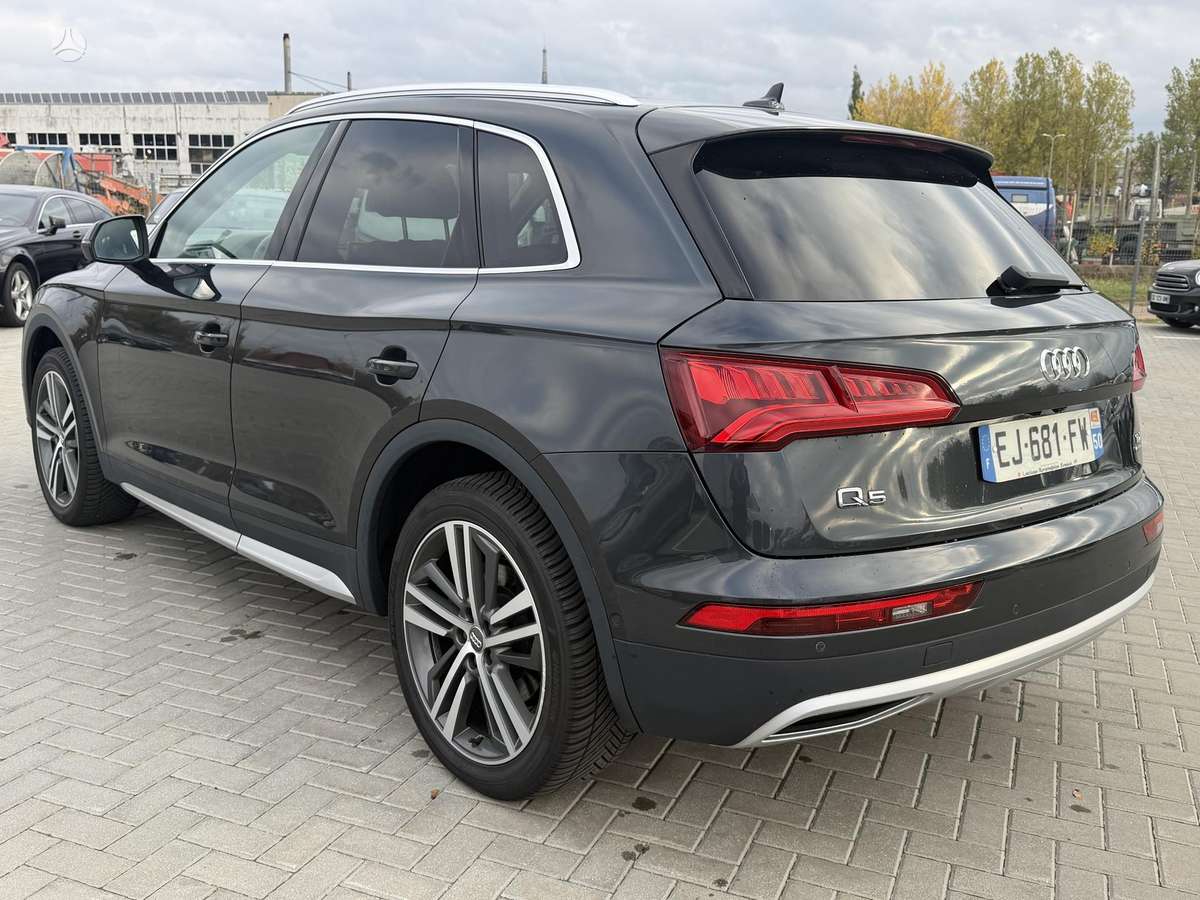 Audi Q5, 2.0 l., Внедорожник / Кроссовер