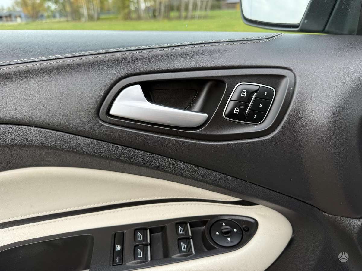 Ford Kuga, 2.0 l., Внедорожник / Кроссовер