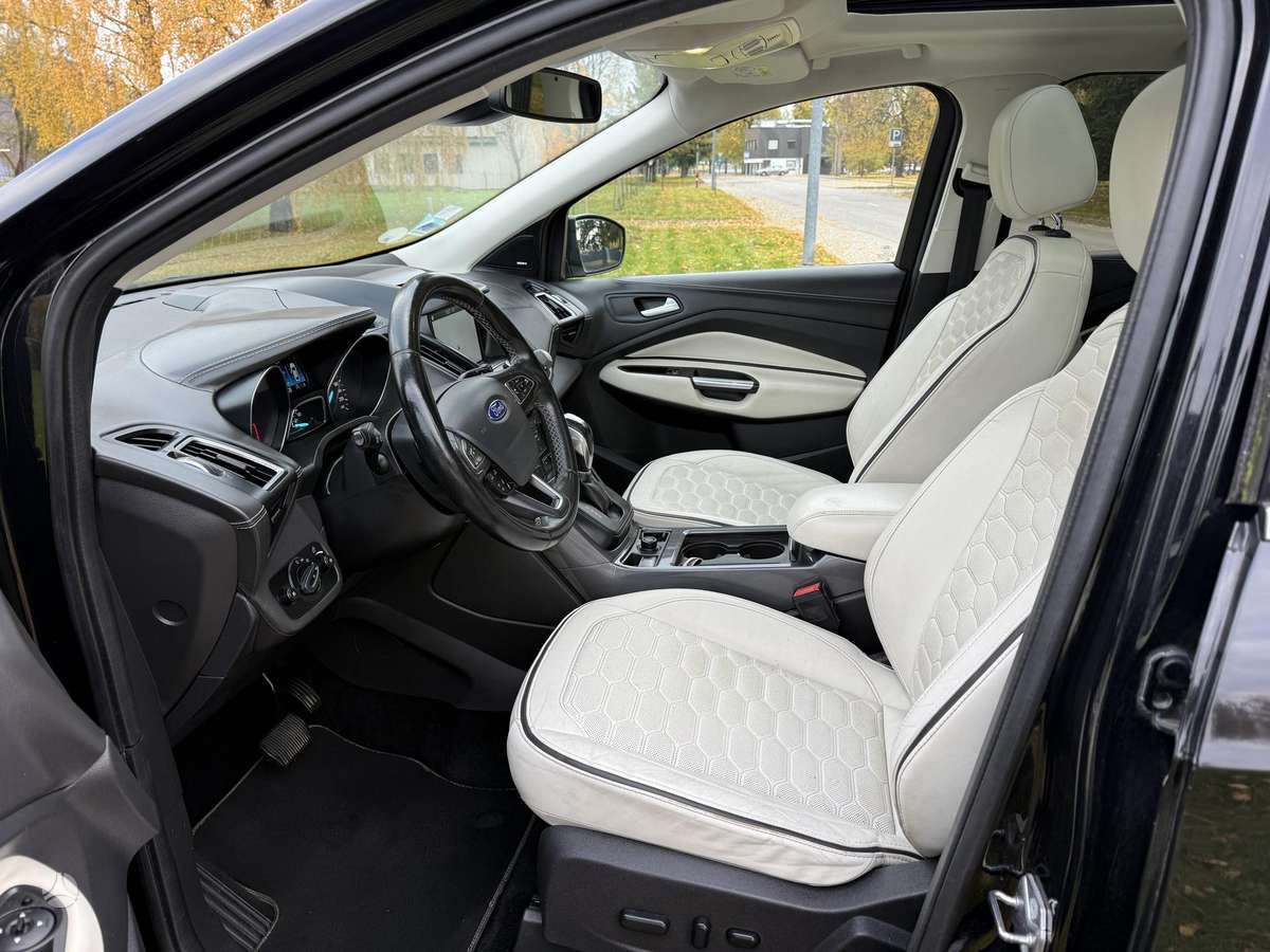 Ford Kuga, 2.0 l., off-road / crossover