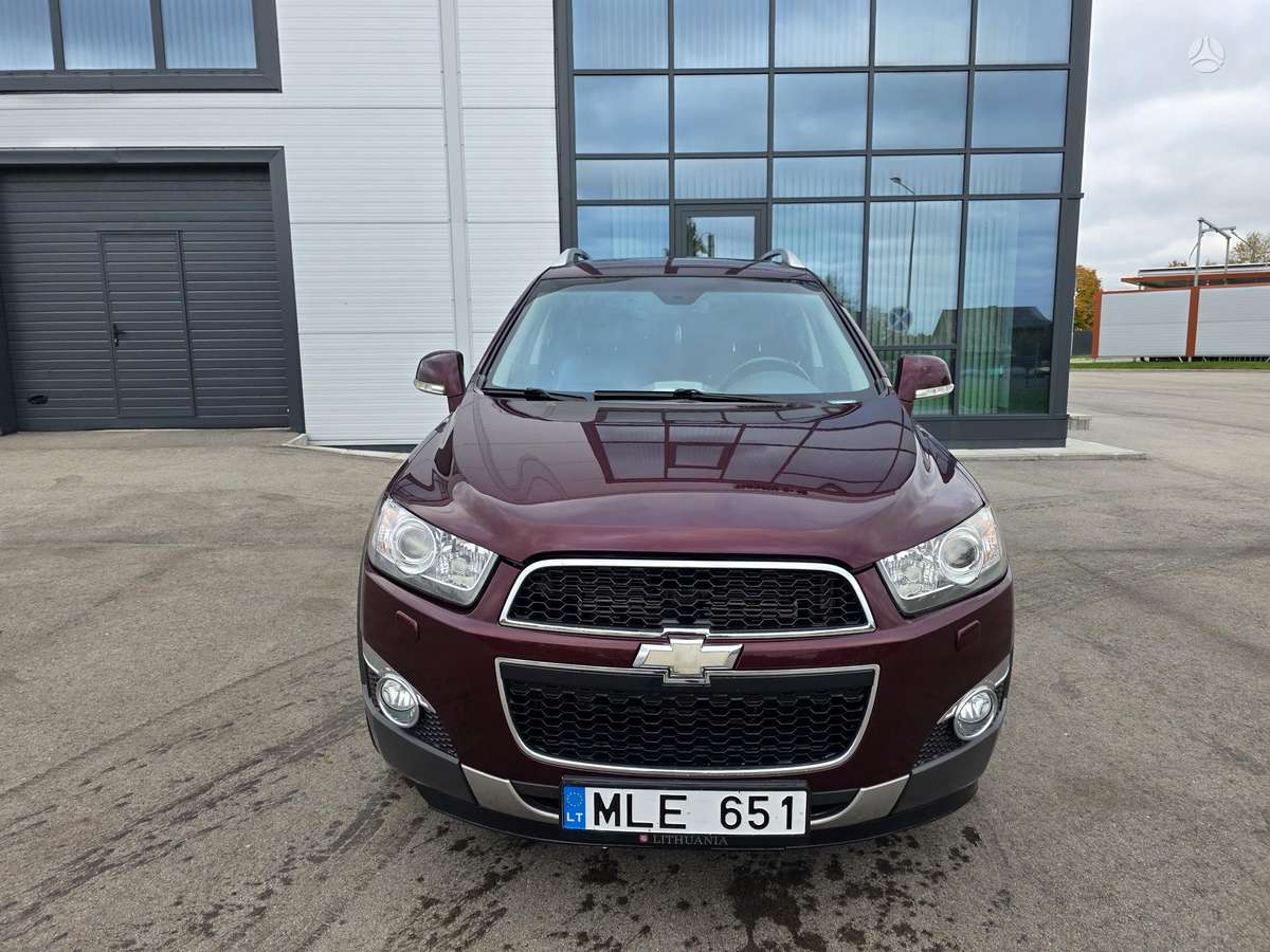 Chevrolet Captiva 2013 — interior