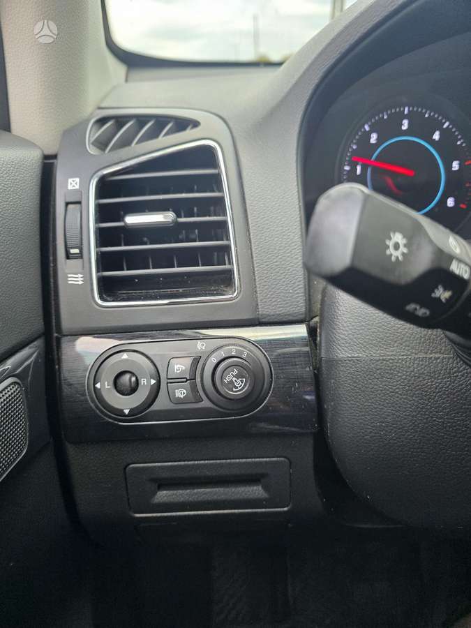 Chevrolet Captiva 2013 — photo 14