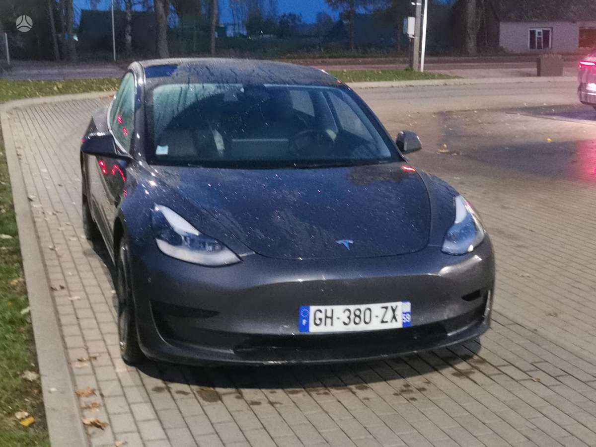 Tesla Model 3, 60 кВт·ч, Хэтчбек