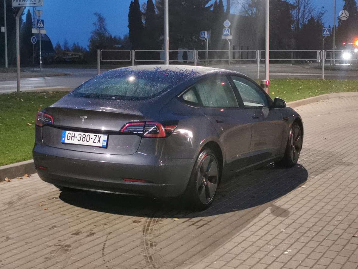 Tesla Model 3, 60 kWh, hatchback