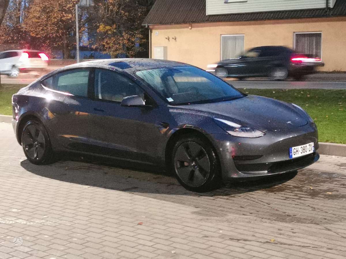 Tesla Model 3, 60 кВт·ч, Хэтчбек