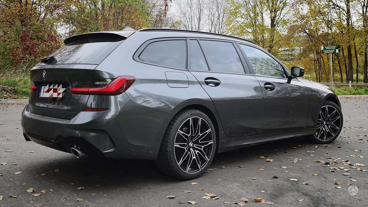 BMW 320, Универсал