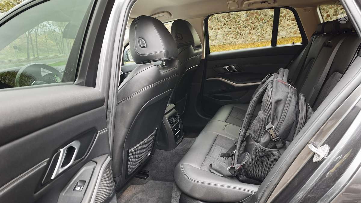 BMW 320, Универсал