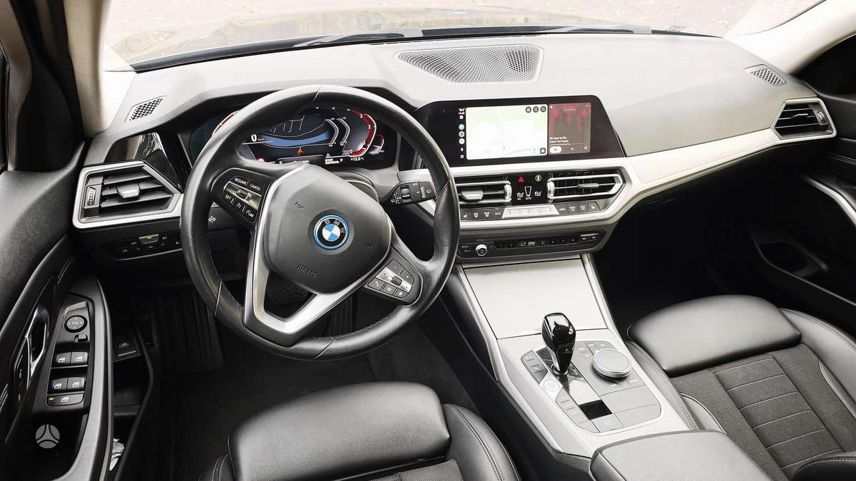BMW 320, Универсал