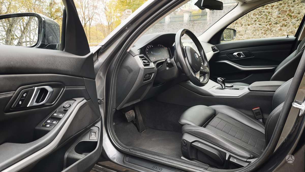 BMW 320, Универсал
