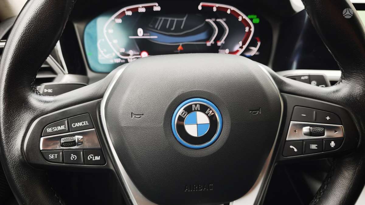 BMW 320, Универсал
