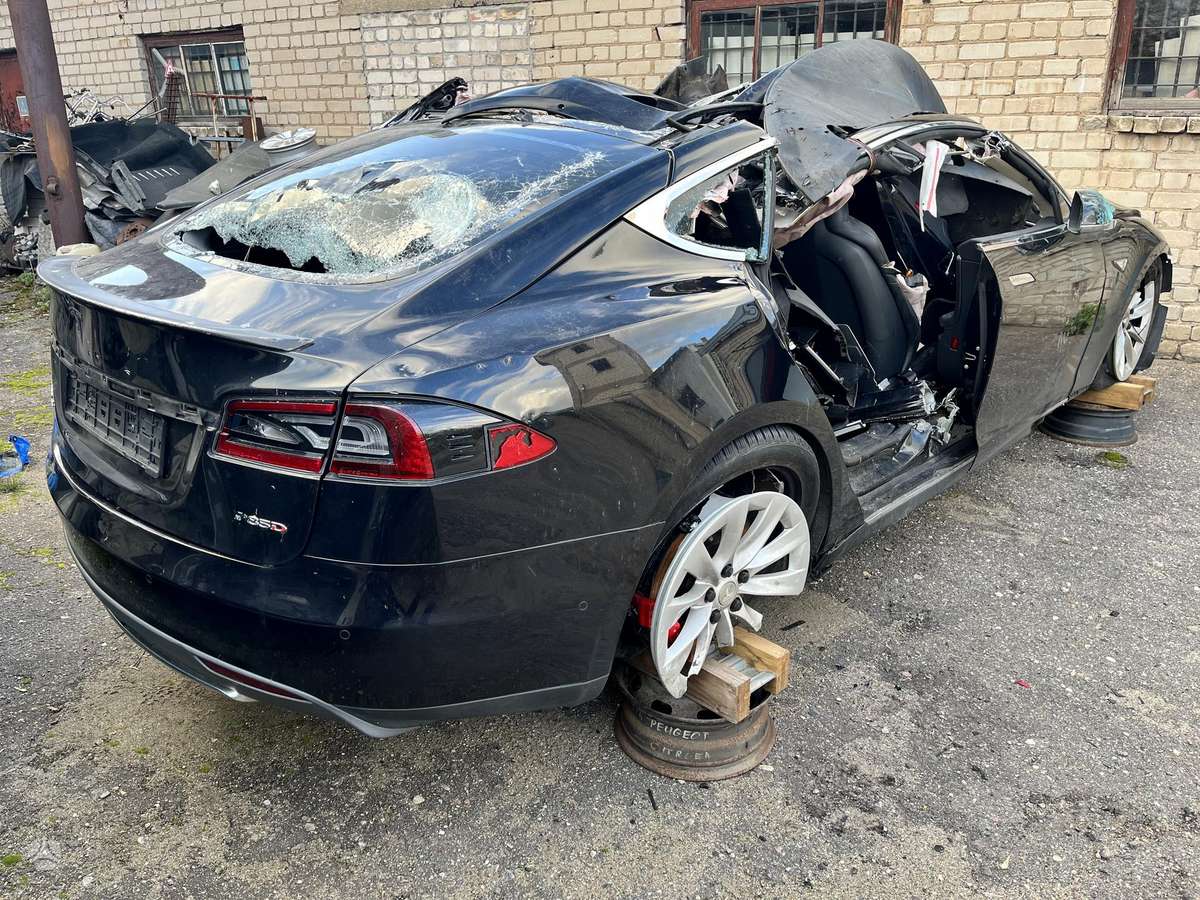 Tesla Model S