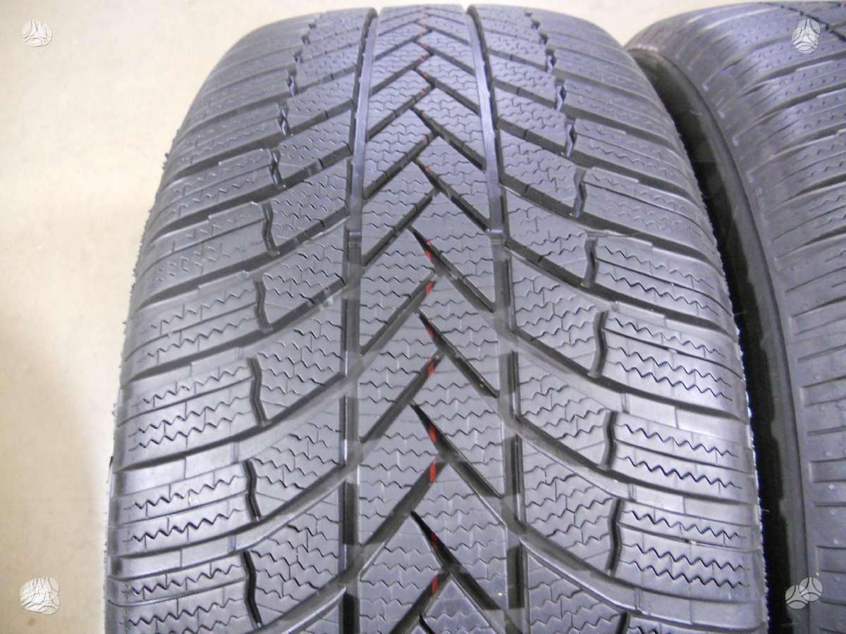 Bridgestone 2024m Blizzak LM005., всесезонные 285/40 R22