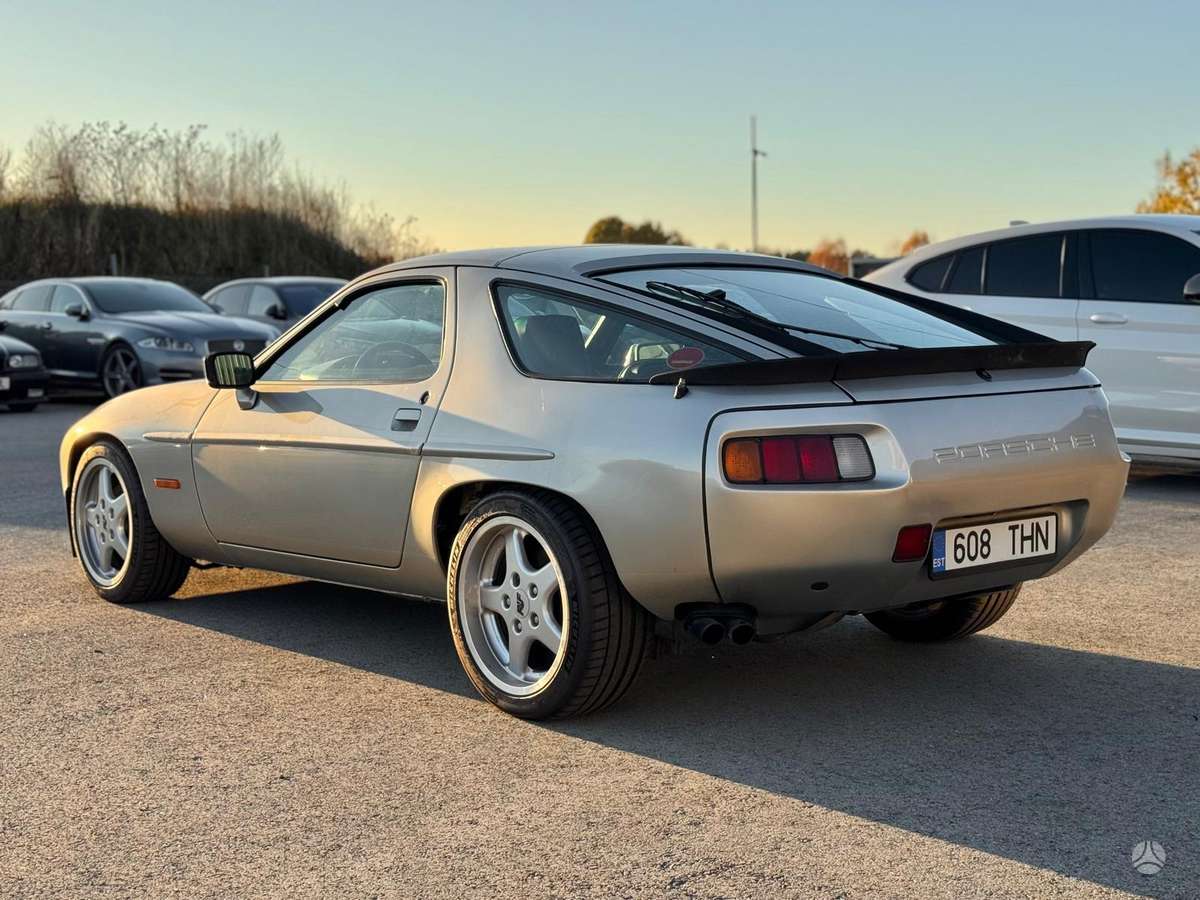 Porsche 928, Купе (coupe)