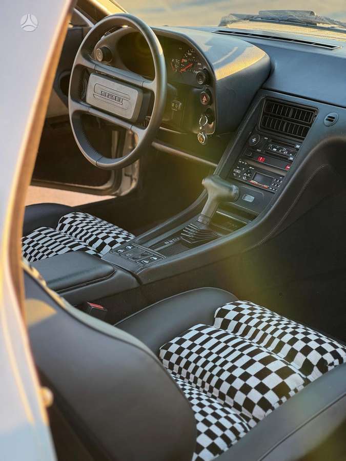Porsche 928, coupe