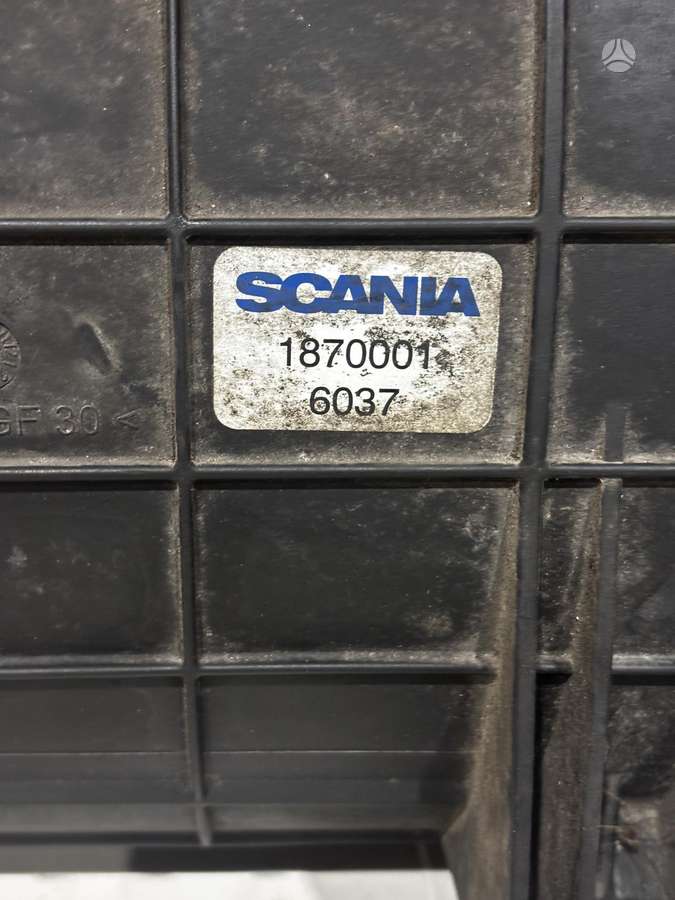 Scania P, vilkikai