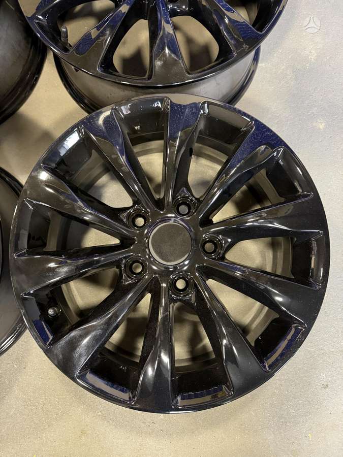 Chrysler Pacifica, light alloy, R17