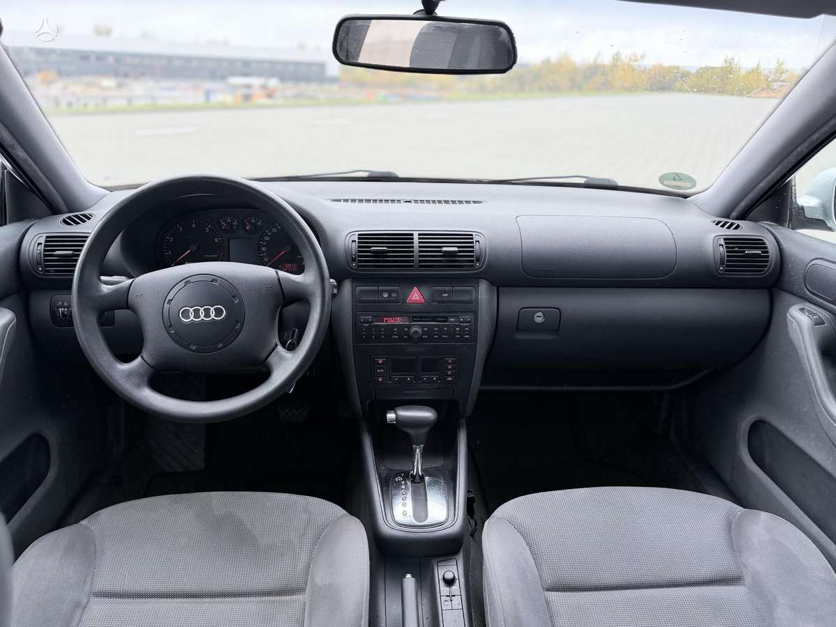 Audi A3, 1.8 l., Хэтчбек
