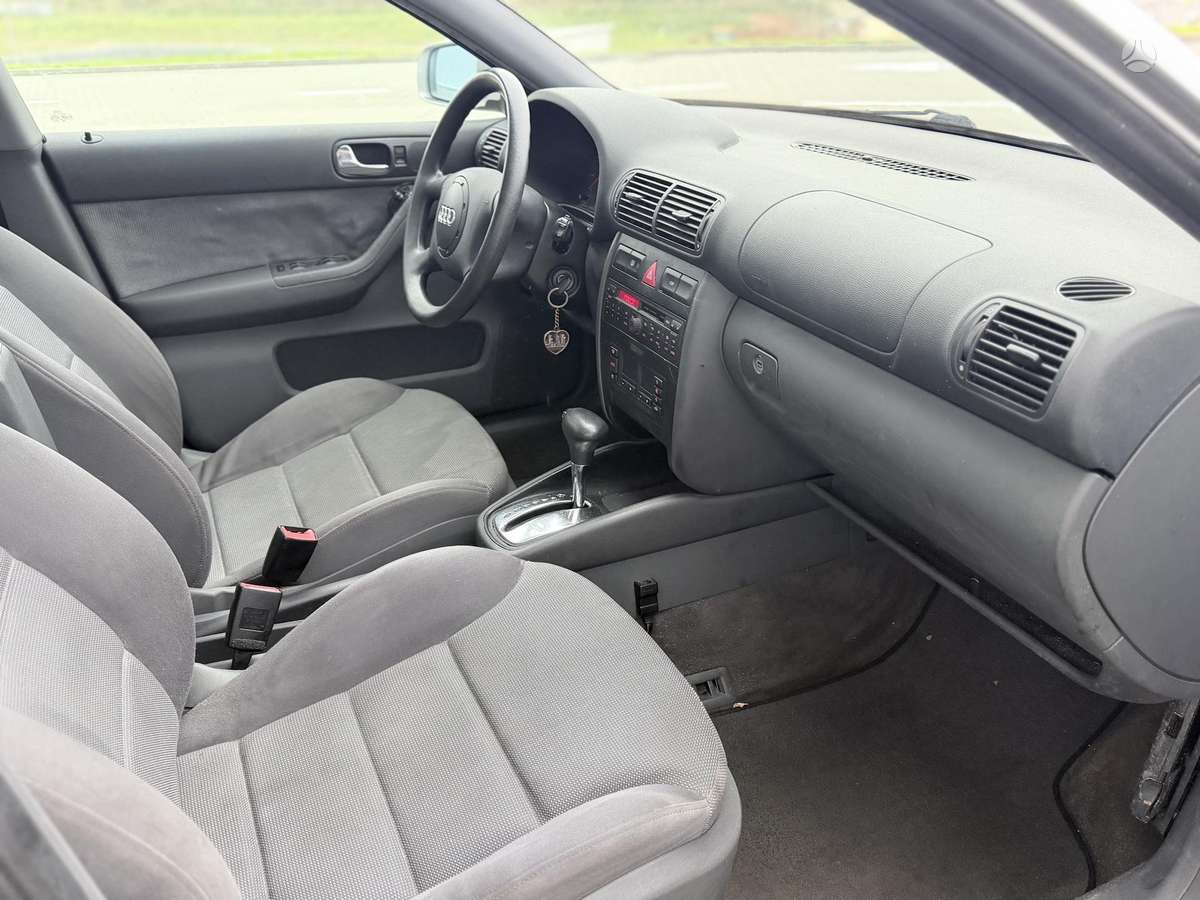 Audi A3, 1.8 l., hatchback