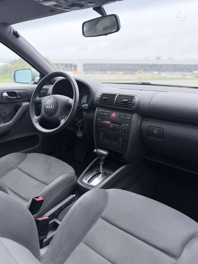 Audi A3, 1.8 l., Хэтчбек