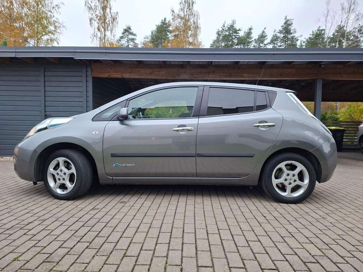 Nissan Leaf, 24 kWh, hatchback