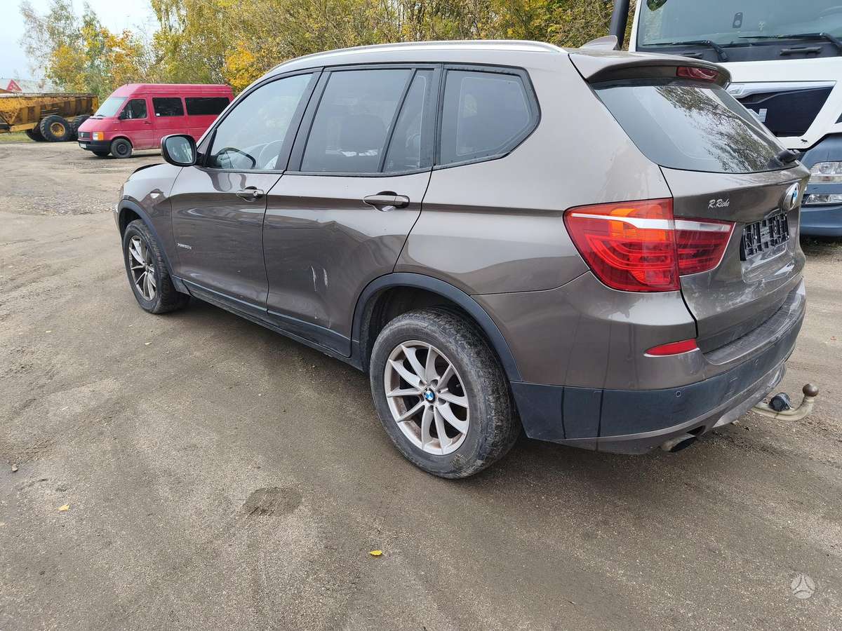 BMW X3 dalimis. Kablys elektrinis
