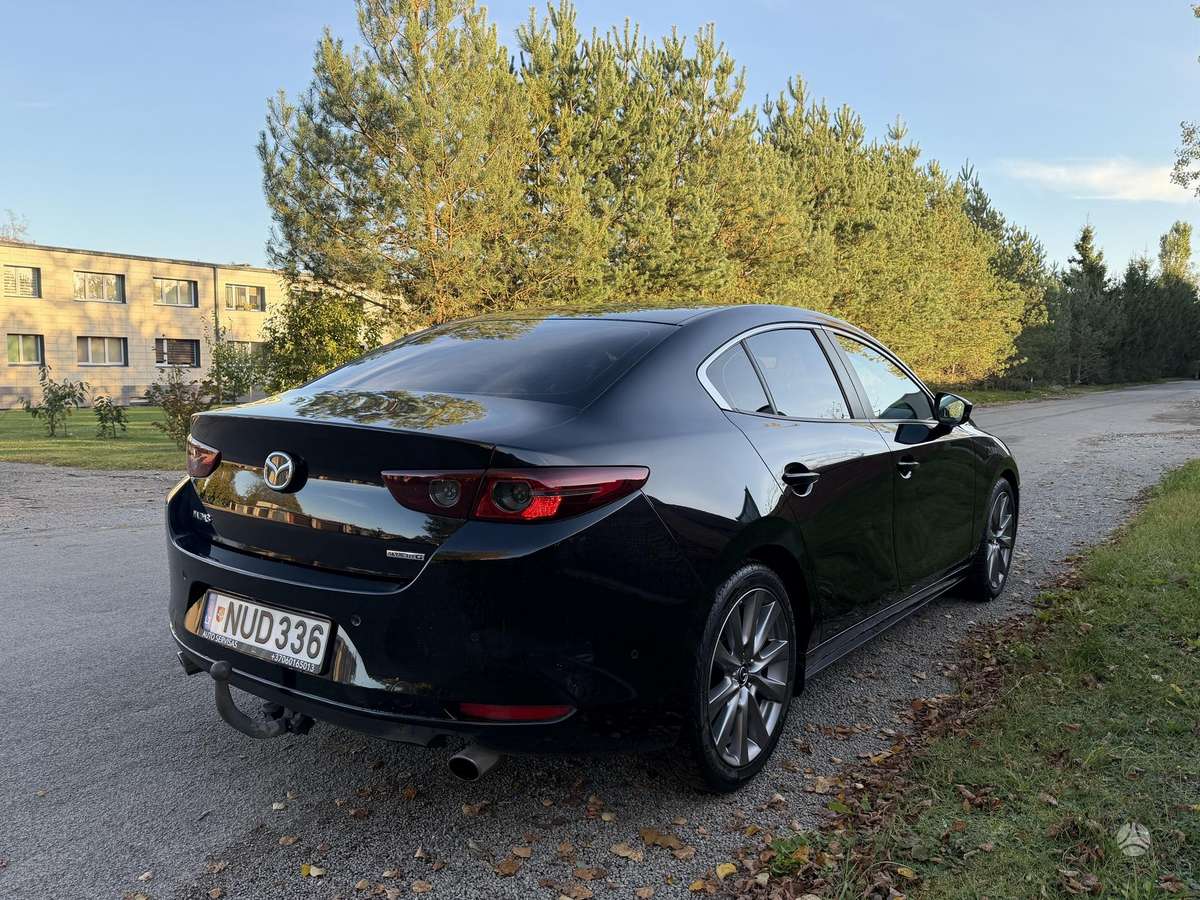 Mazda 3, 2.0 l., Седан