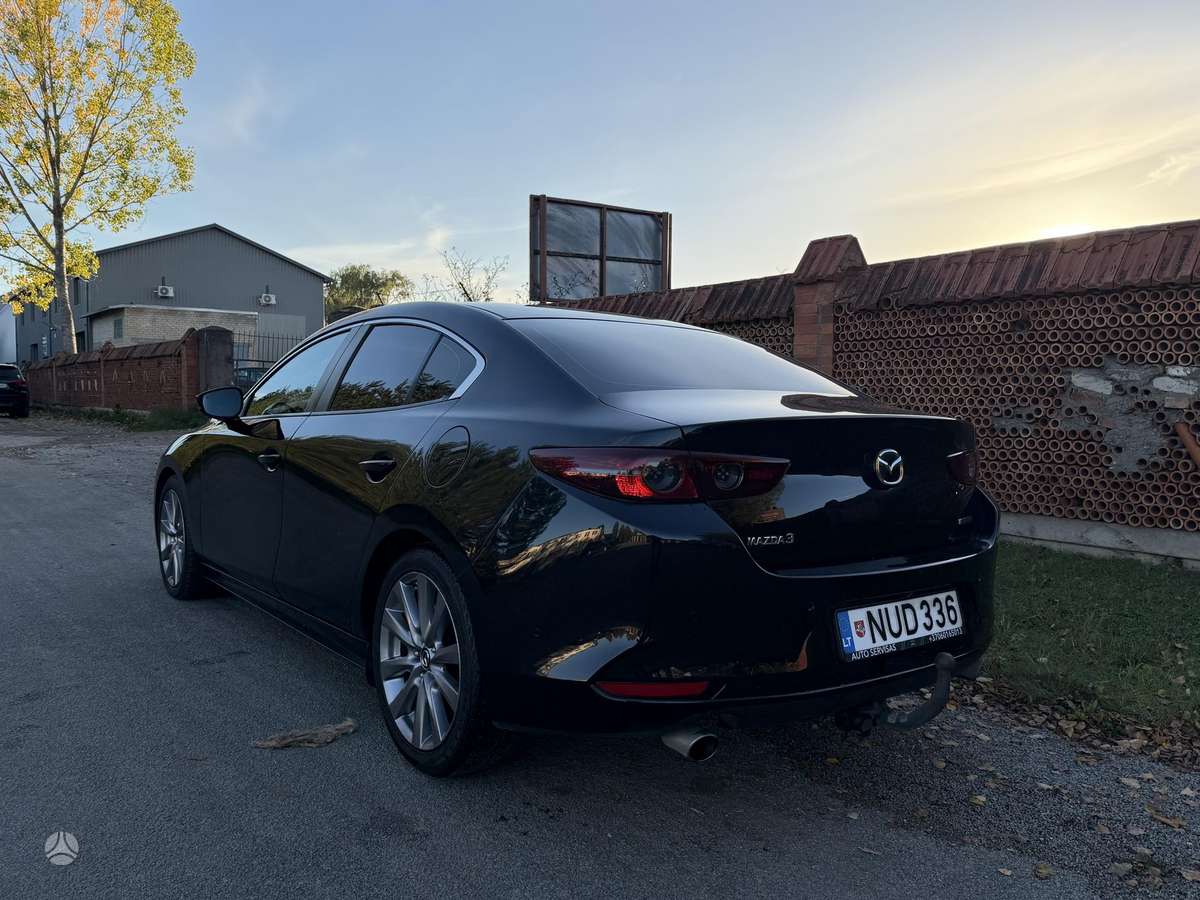 Mazda 3, 2.0 l., Седан
