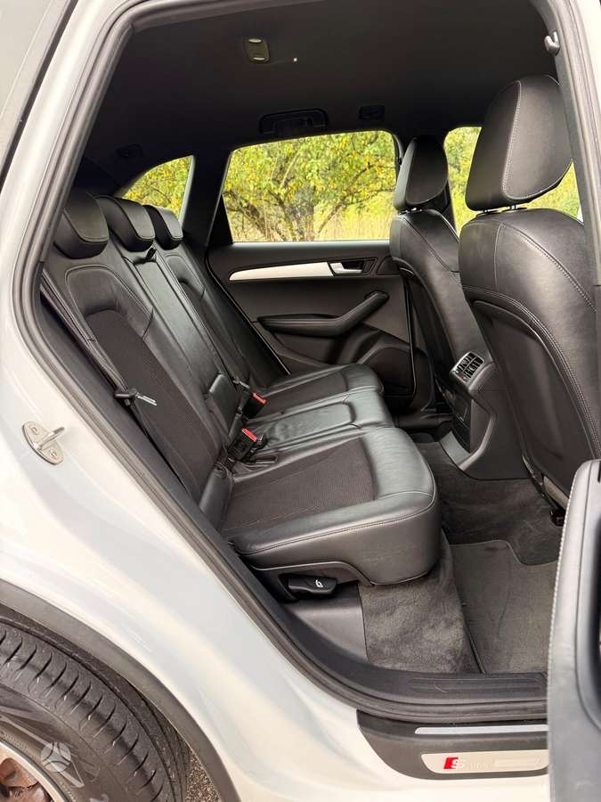 Audi Q5, 2.0 l., Внедорожник / Кроссовер