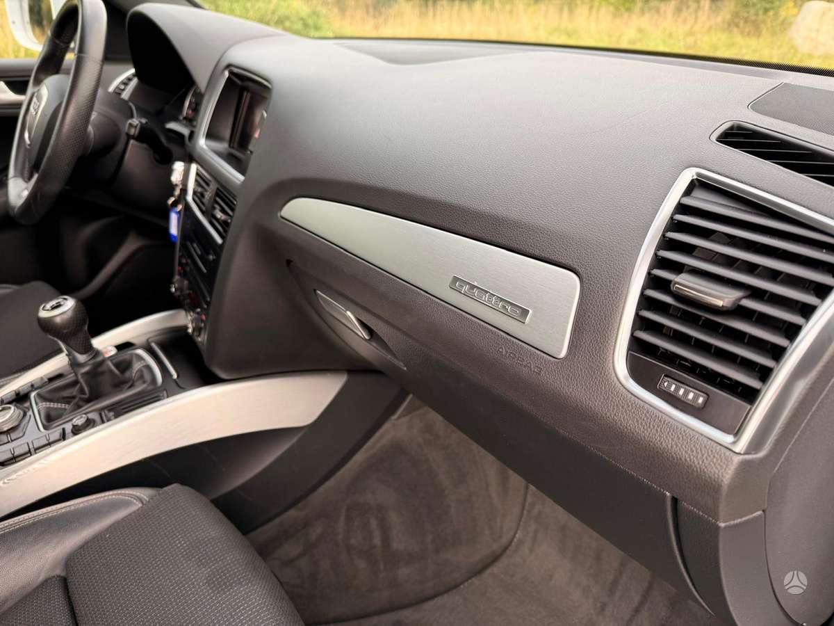 Audi Q5, 2.0 l., Внедорожник / Кроссовер