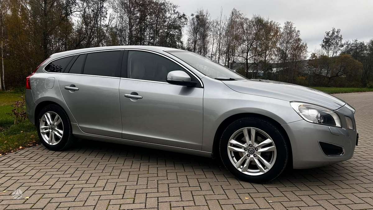 Volvo V60, 2.0 l., Универсал