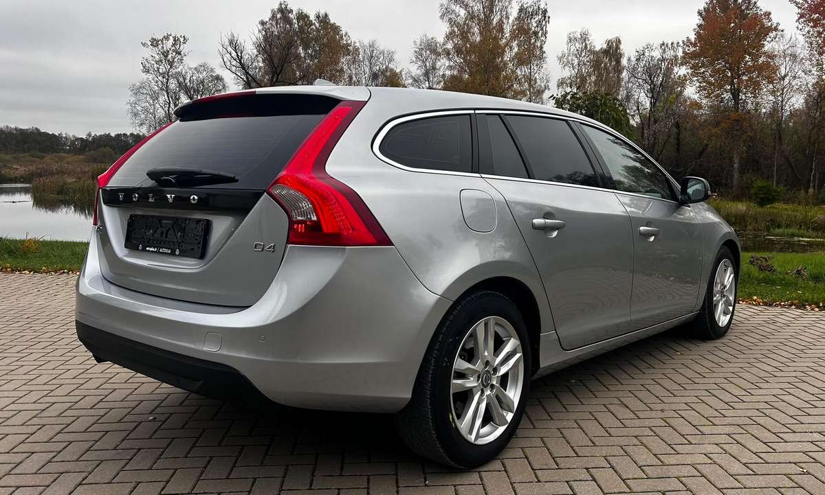 Volvo V60, 2.0 l., Универсал