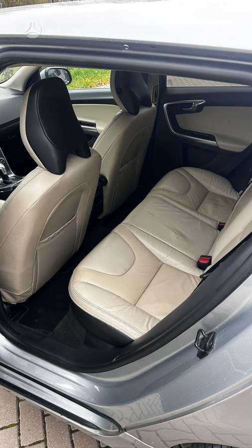Volvo V60, 2.0 l., Универсал